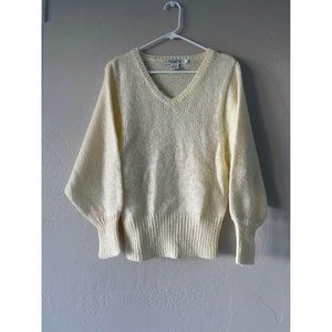 Vintage white wool blend v neck puff sleeve sweater